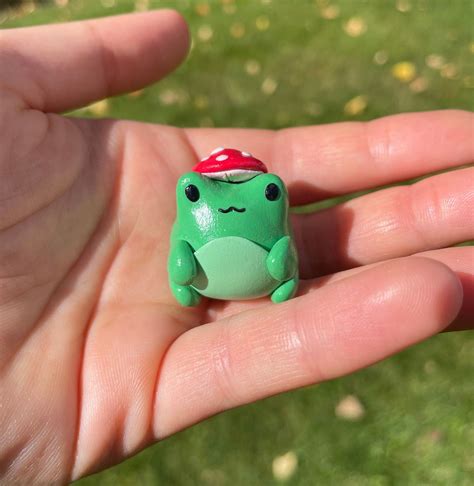 clay frog step by step|ceramic frog painting ideas.